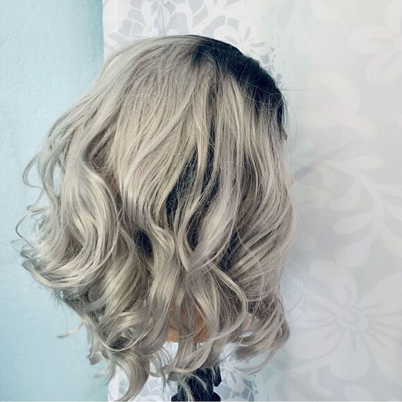 Silver Gray with Dark Roots Lace Front Heat Friendly Synthetic Wig Size Average - Picture 4 of 10